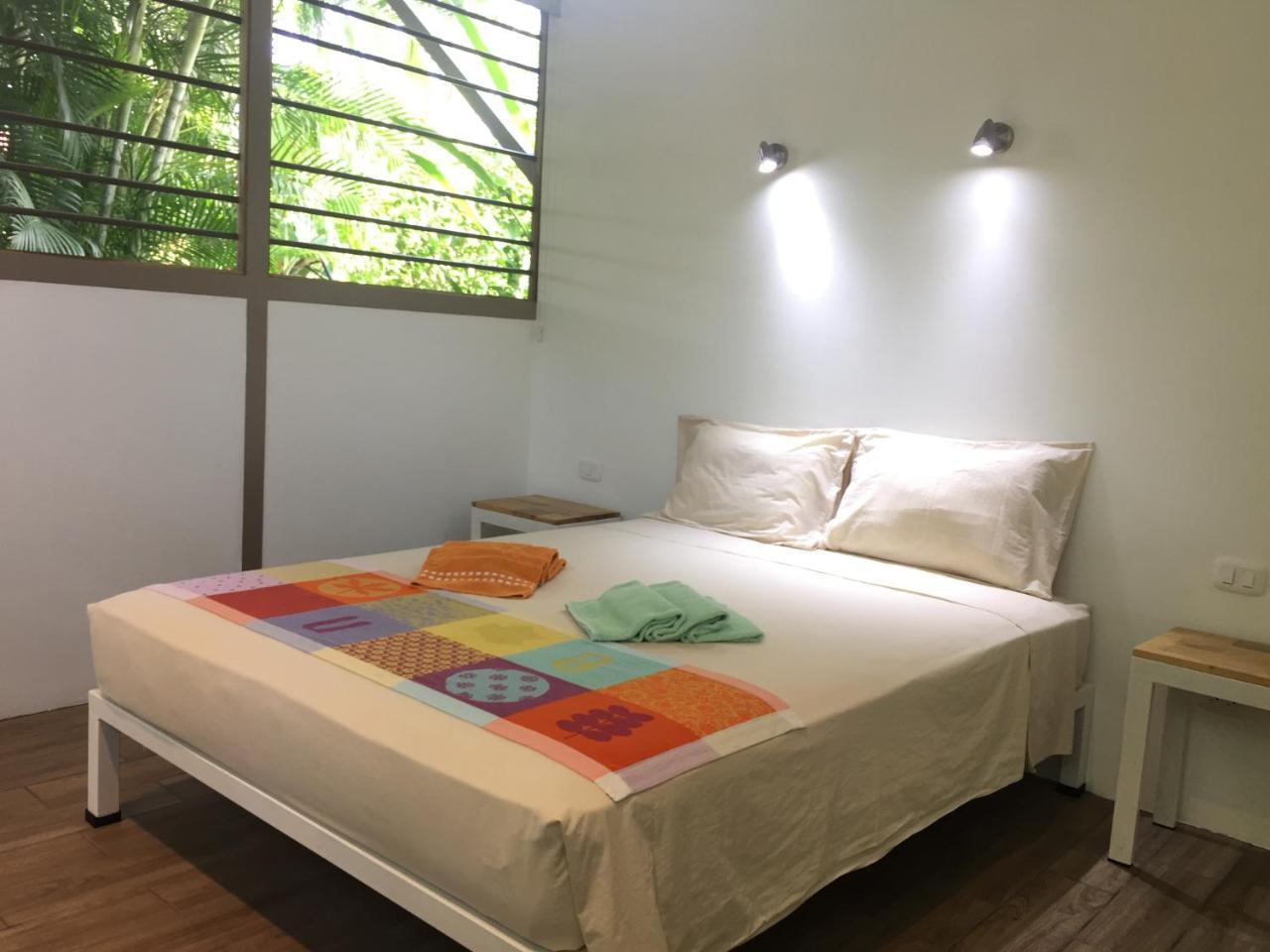 La Perlita Bed & Breakfast Jacó Екстериор снимка