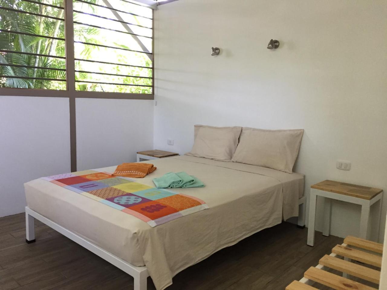 La Perlita Bed & Breakfast Jacó Екстериор снимка