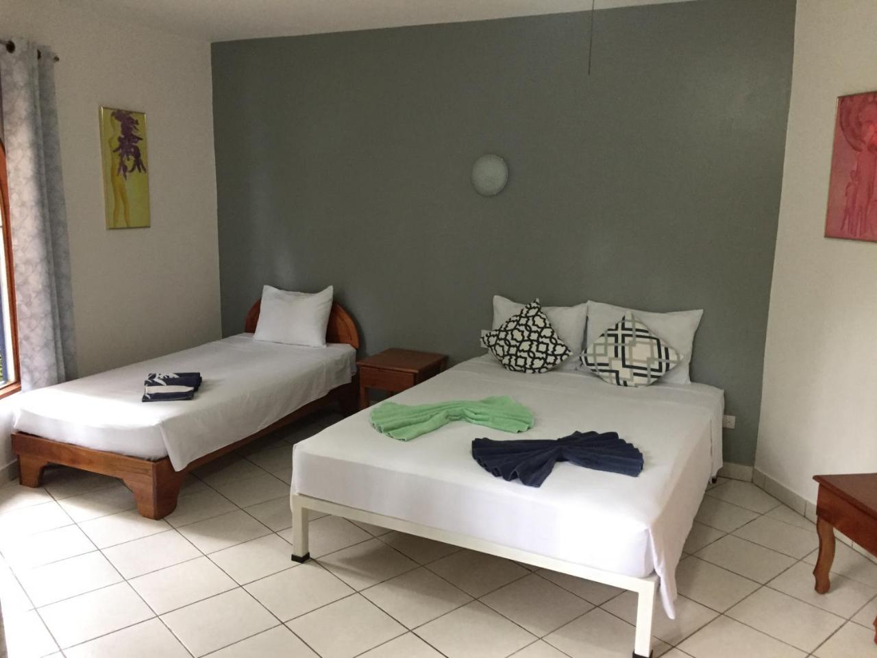 La Perlita Bed & Breakfast Jacó Екстериор снимка