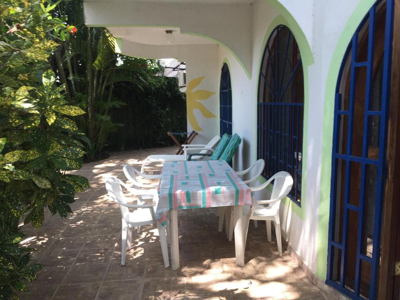 La Perlita Bed & Breakfast Jacó Екстериор снимка