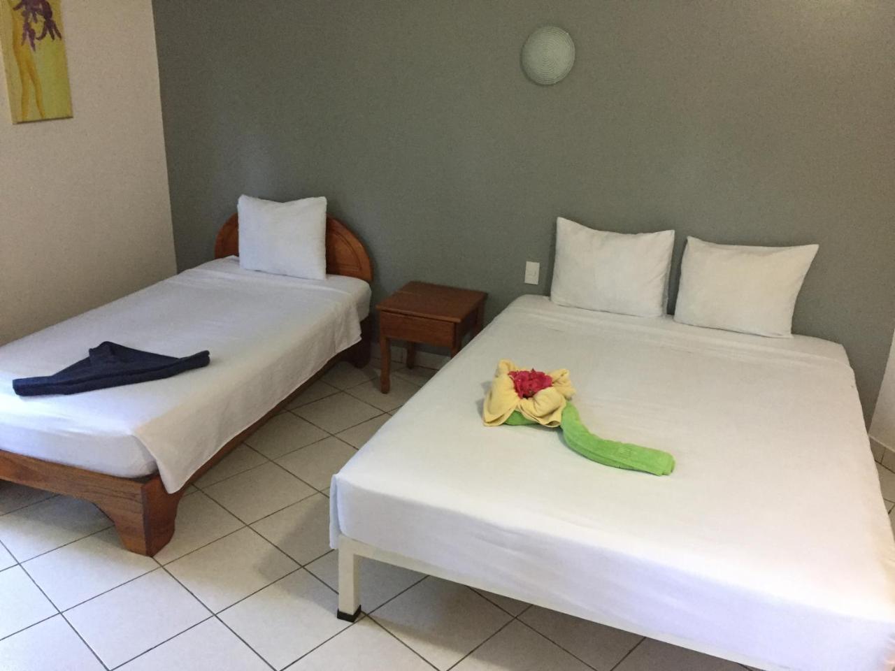 La Perlita Bed & Breakfast Jacó Екстериор снимка