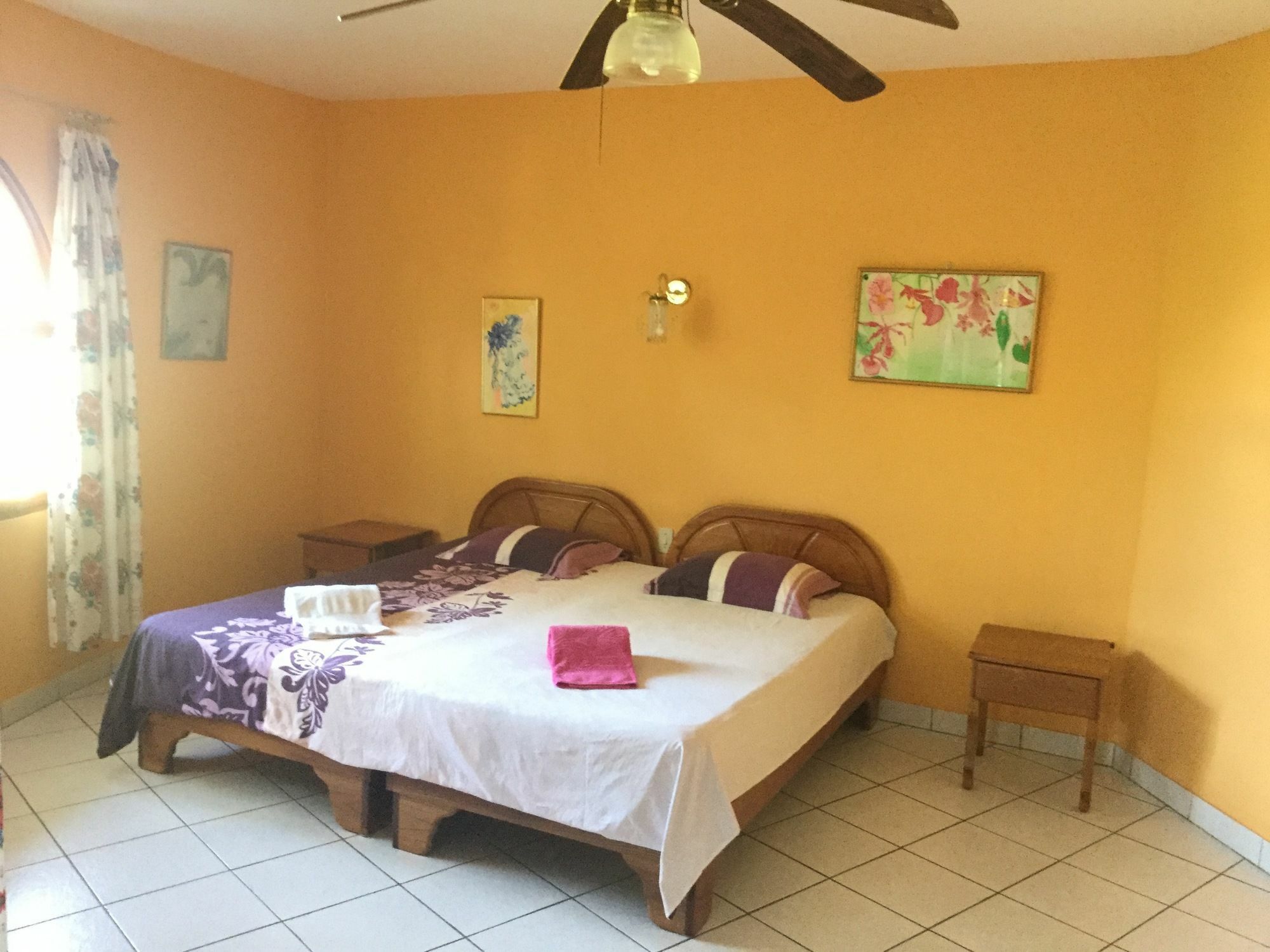 La Perlita Bed & Breakfast Jacó Екстериор снимка
